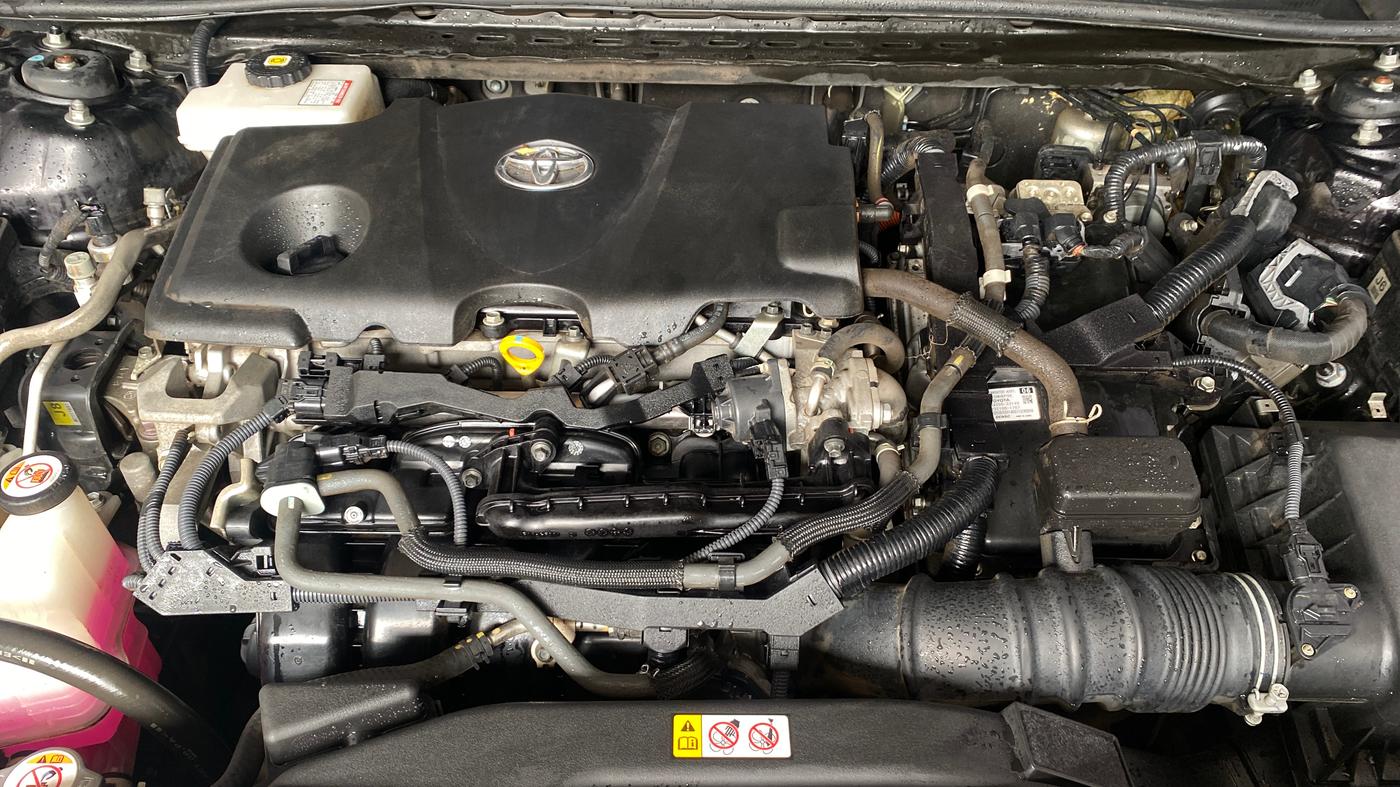 2022 Toyota Camry HYBRID, Hybrid, Automatic, 56,880 km, Engine View