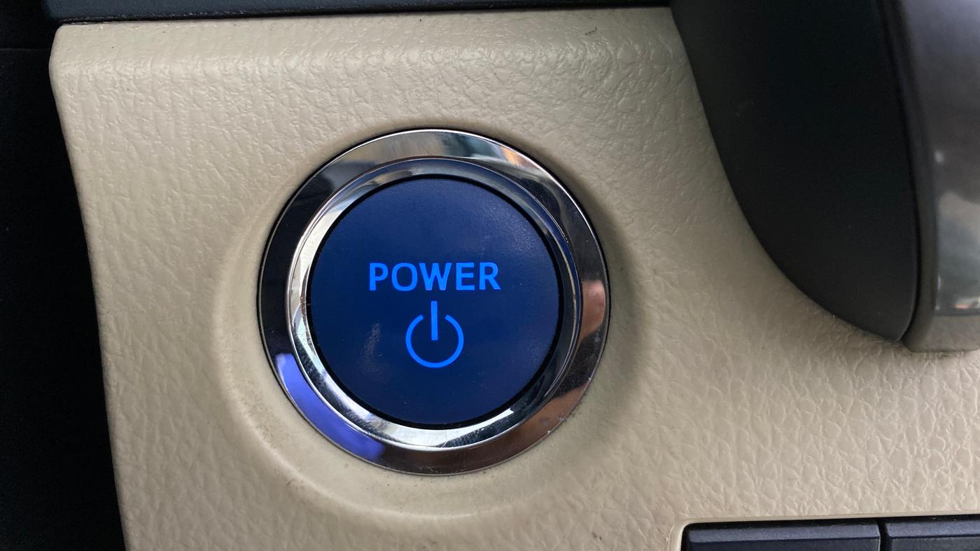 2022 Toyota Camry HYBRID, Hybrid, Automatic, 56,880 km, Keyless Start/ Stop Button