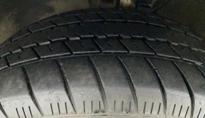 2014 Volkswagen Polo HIGHLINE1.2L PETROL, Petrol, Manual, 93,486 km, Left Front Tyre Tread