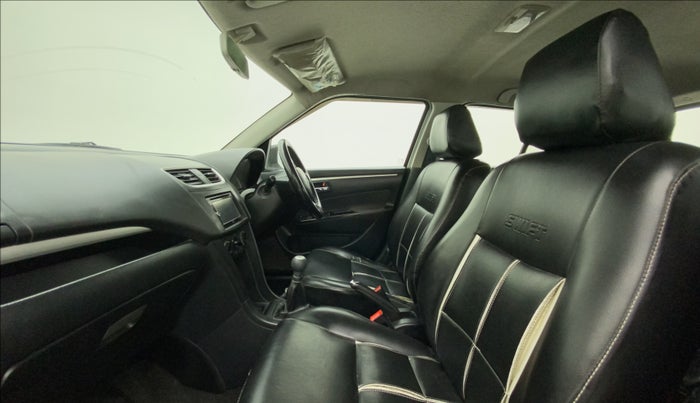2013 Maruti Swift VXI, CNG, Manual, 91,677 km, Right Side Front Door Cabin