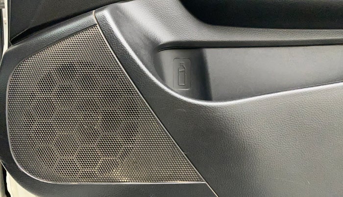 2013 Maruti Swift VXI, CNG, Manual, 91,677 km, Speaker