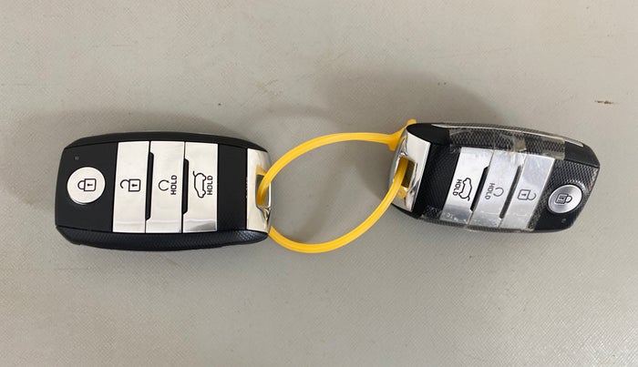 2020 KIA SONET HTX 1.5, Diesel, Manual, 66,884 km, Key Close Up