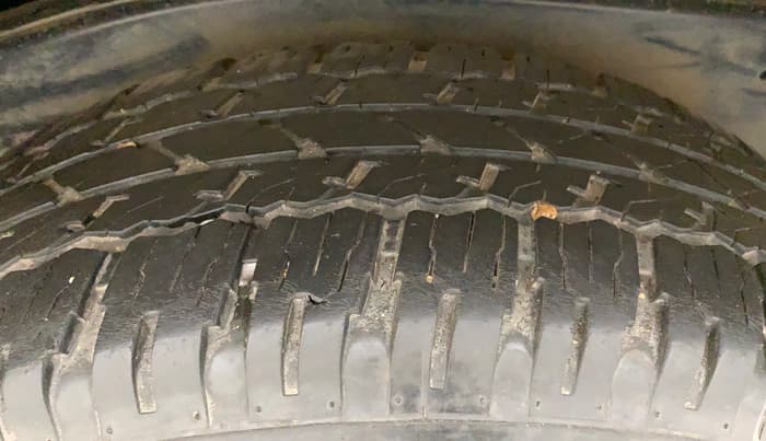 2019 Toyota Fortuner 2.7 4X2 AT, Petrol, Automatic, 46,567 km, Right Rear Tyre Tread