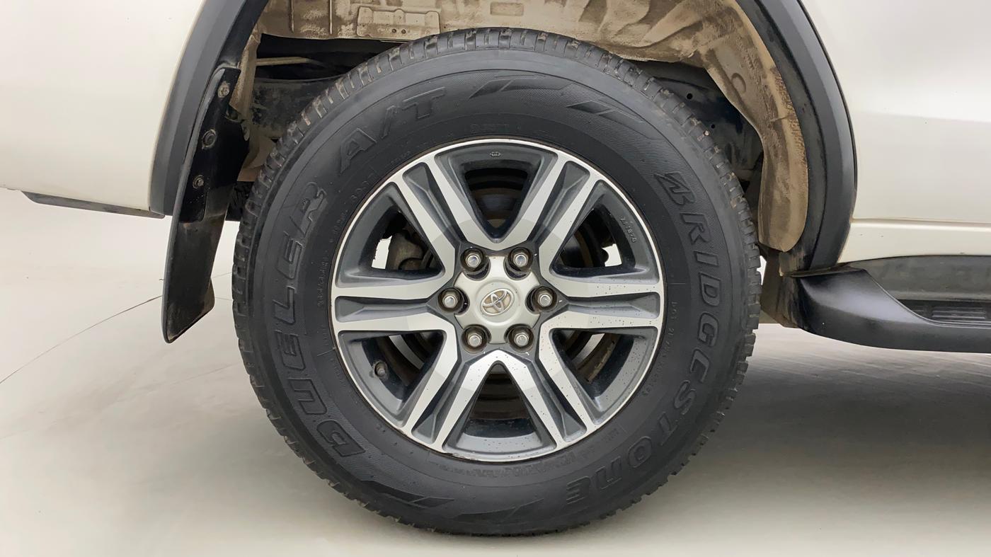 2019 Toyota Fortuner 2.7 4X2 AT, Petrol, Automatic, 46,567 km, Right Rear Wheel