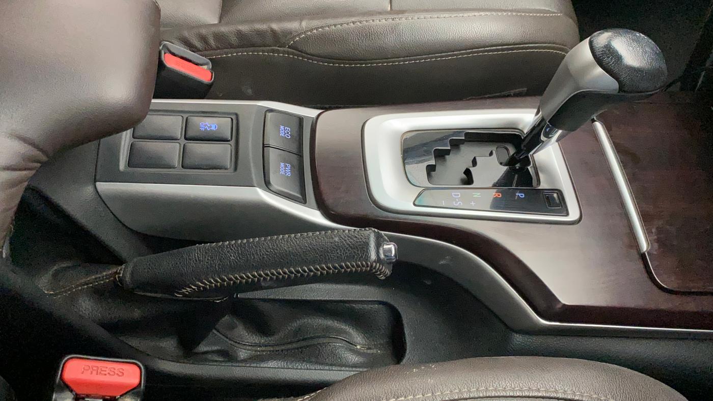 2019 Toyota Fortuner 2.7 4X2 AT, Petrol, Automatic, 46,567 km, Gear Lever