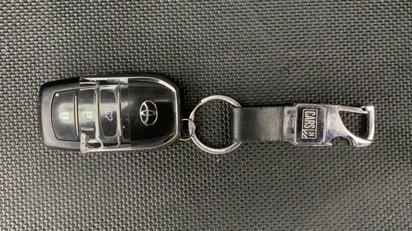 2019 Toyota Fortuner 2.7 4X2 AT, Petrol, Automatic, 46,567 km, Key Close Up