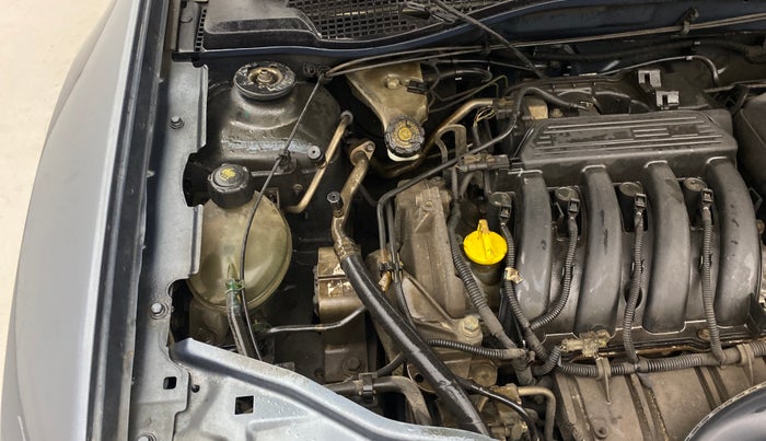 2015 Renault Duster RXE PETROL, Petrol, Manual, 64,306 km, Engine View - Right