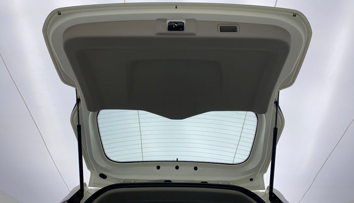 2018 Mahindra MARAZZO M8 7 STR, Diesel, Manual, 7,435 km, Boot Door Open