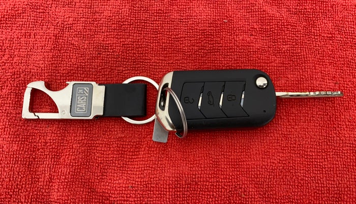 2018 Mahindra MARAZZO M8 7 STR, Diesel, Manual, 7,435 km, Key Close Up