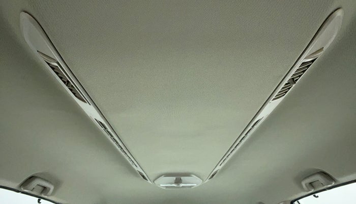 2018 Mahindra MARAZZO M8 7 STR, Diesel, Manual, 7,435 km, Rear AC Vents