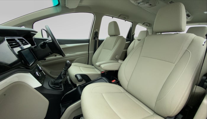 2018 Mahindra MARAZZO M8 7 STR, Diesel, Manual, 7,435 km, Right Side Front Door Cabin