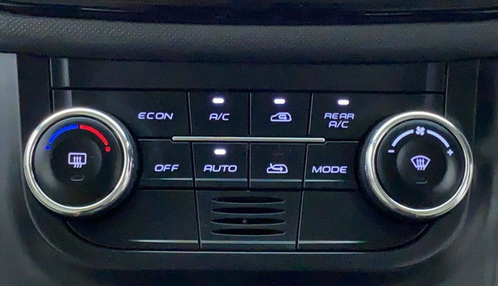 2018 Mahindra MARAZZO M8 7 STR, Diesel, Manual, 7,435 km, Automatic Climate Control