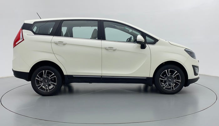 2018 Mahindra MARAZZO M8 7 STR, Diesel, Manual, 7,435 km, Right Side