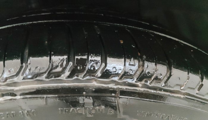 2016 Maruti Ciaz ZDI+ SHVS, Diesel, Manual, 53,124 km, Right Front Tyre Tread