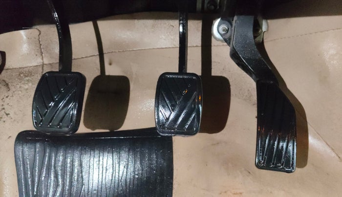 2016 Maruti Ciaz ZDI+ SHVS, Diesel, Manual, 53,124 km, Pedals