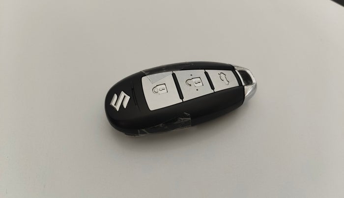 2016 Maruti Ciaz ZDI+ SHVS, Diesel, Manual, 53,124 km, Key Close Up