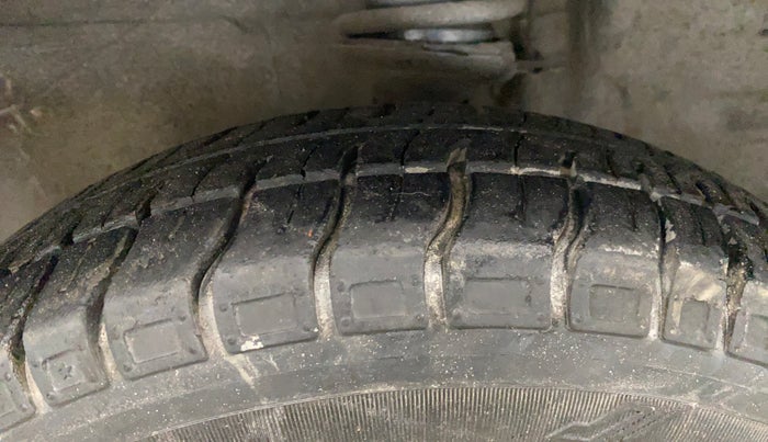 2013 Maruti Alto 800 LXI, Petrol, Manual, 65,269 km, Left Front Tyre Tread