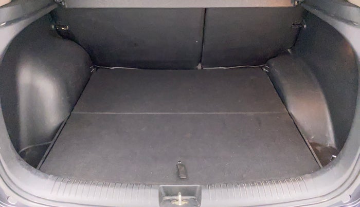 2017 Hyundai Creta 1.6 SX PLUS AUTO PETROL, Petrol, Automatic, 85,652 km, Boot Inside