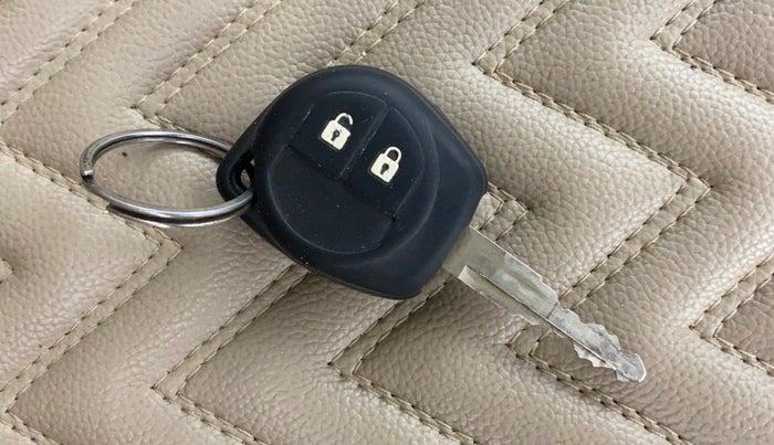 2019 Maruti Dzire VXI, Petrol, Manual, 71,902 km, Key Close Up