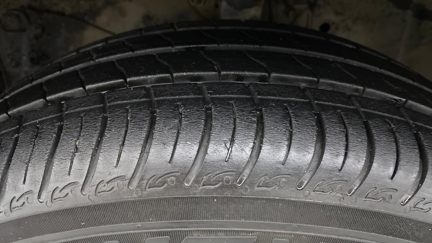 2015 Honda Amaze 1.2L I-VTEC SX, Petrol, Manual, 43,848 km, Left Front Tyre Tread