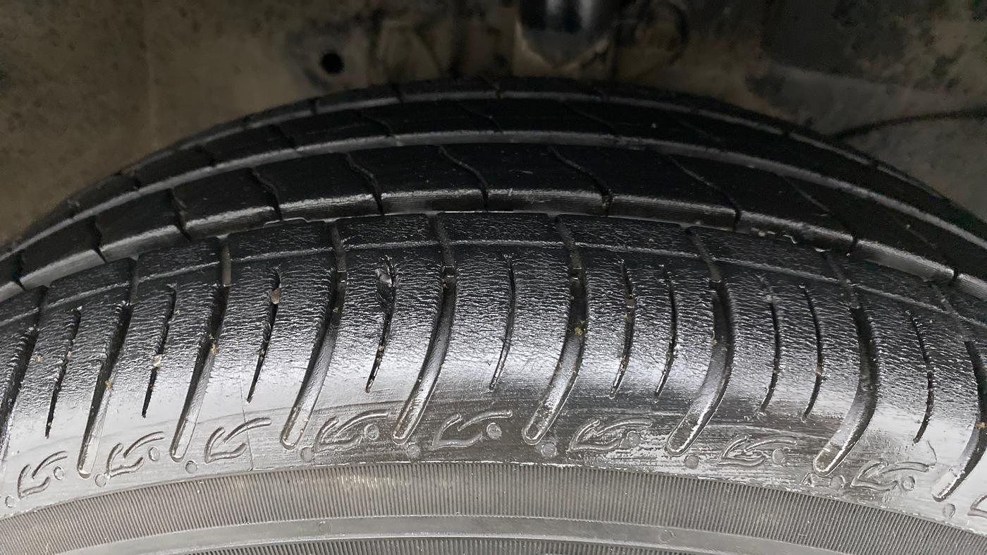 2015 Honda Amaze 1.2L I-VTEC SX, Petrol, Manual, 43,848 km, Right Front Tyre Tread