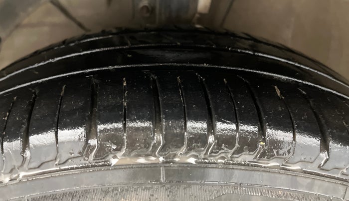 2020 Maruti Ertiga VXI CNG, CNG, Manual, 67,085 km, Left Front Tyre Tread