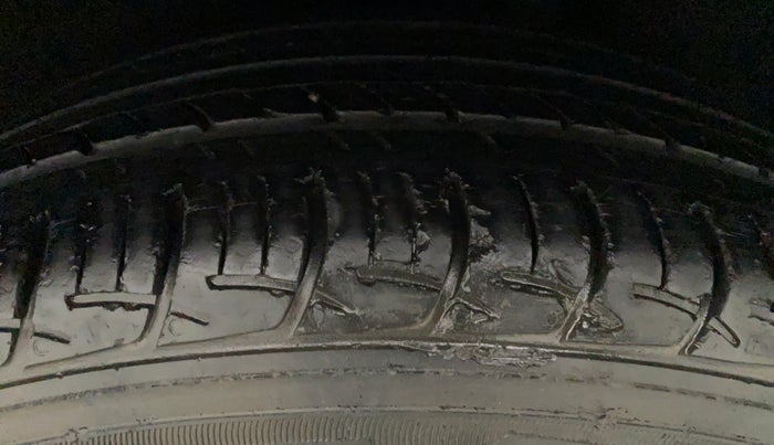 2016 Maruti Baleno DELTA CVT PETROL 1.2, Petrol, Automatic, 41,053 km, Left Rear Tyre Tread