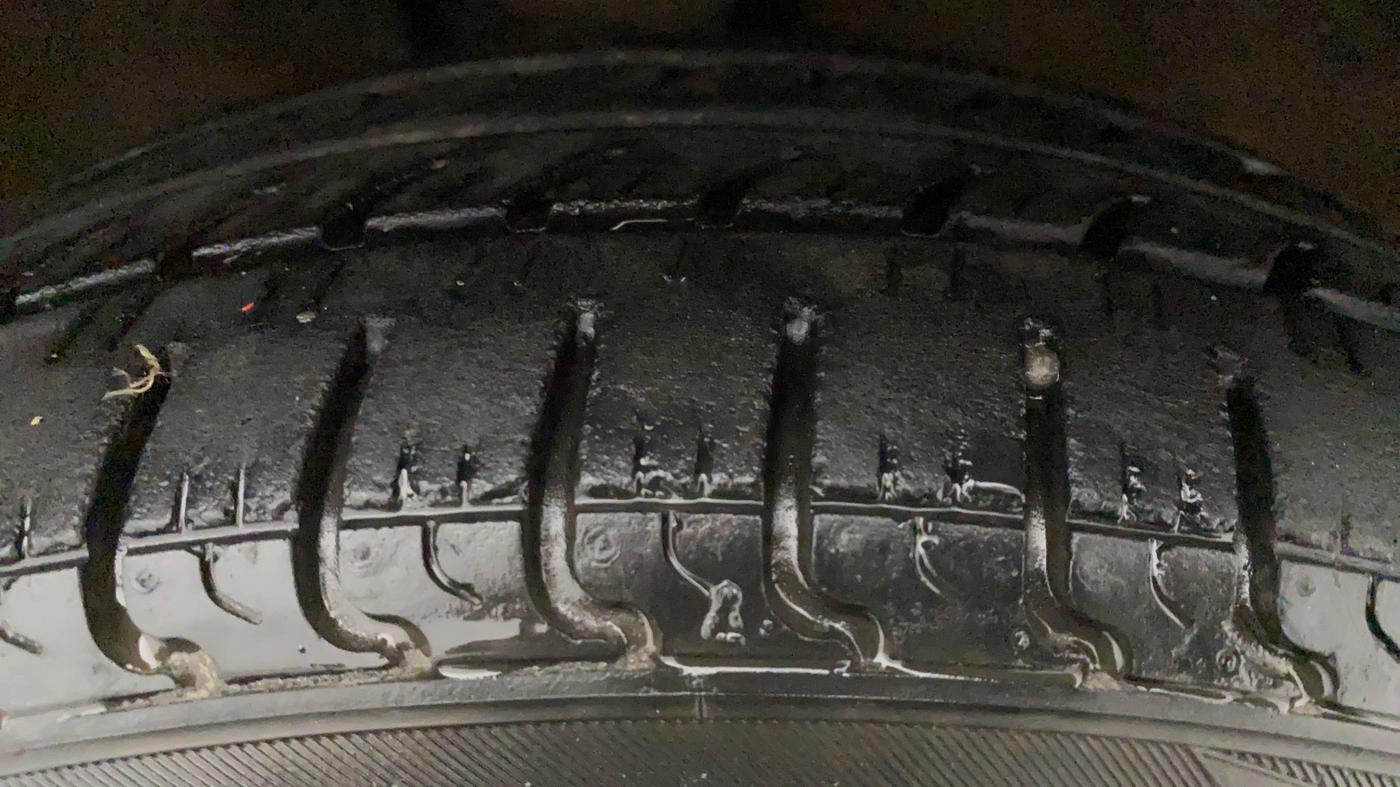 2012 Maruti Alto K10 LXI, Petrol, Manual, 38,768 km, Right Front Tyre Tread