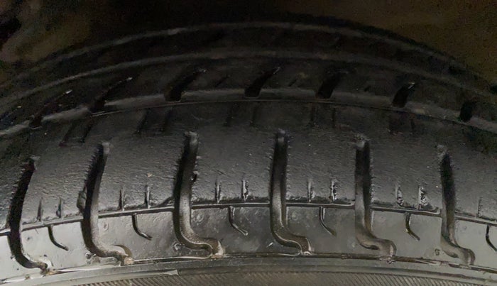 2012 Maruti Alto K10 LXI, Petrol, Manual, 38,768 km, Left Front Tyre Tread