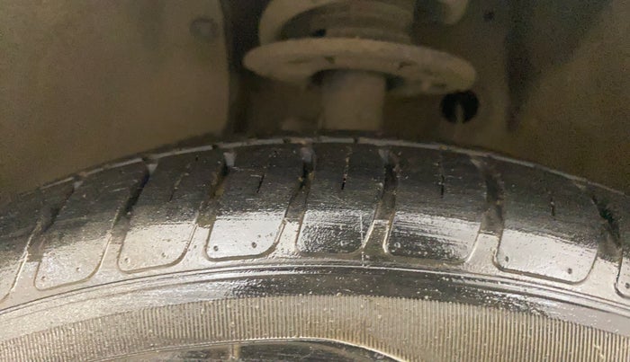 2018 Maruti Dzire VXI, Petrol, Manual, 12,182 km, Left Front Tyre Tread