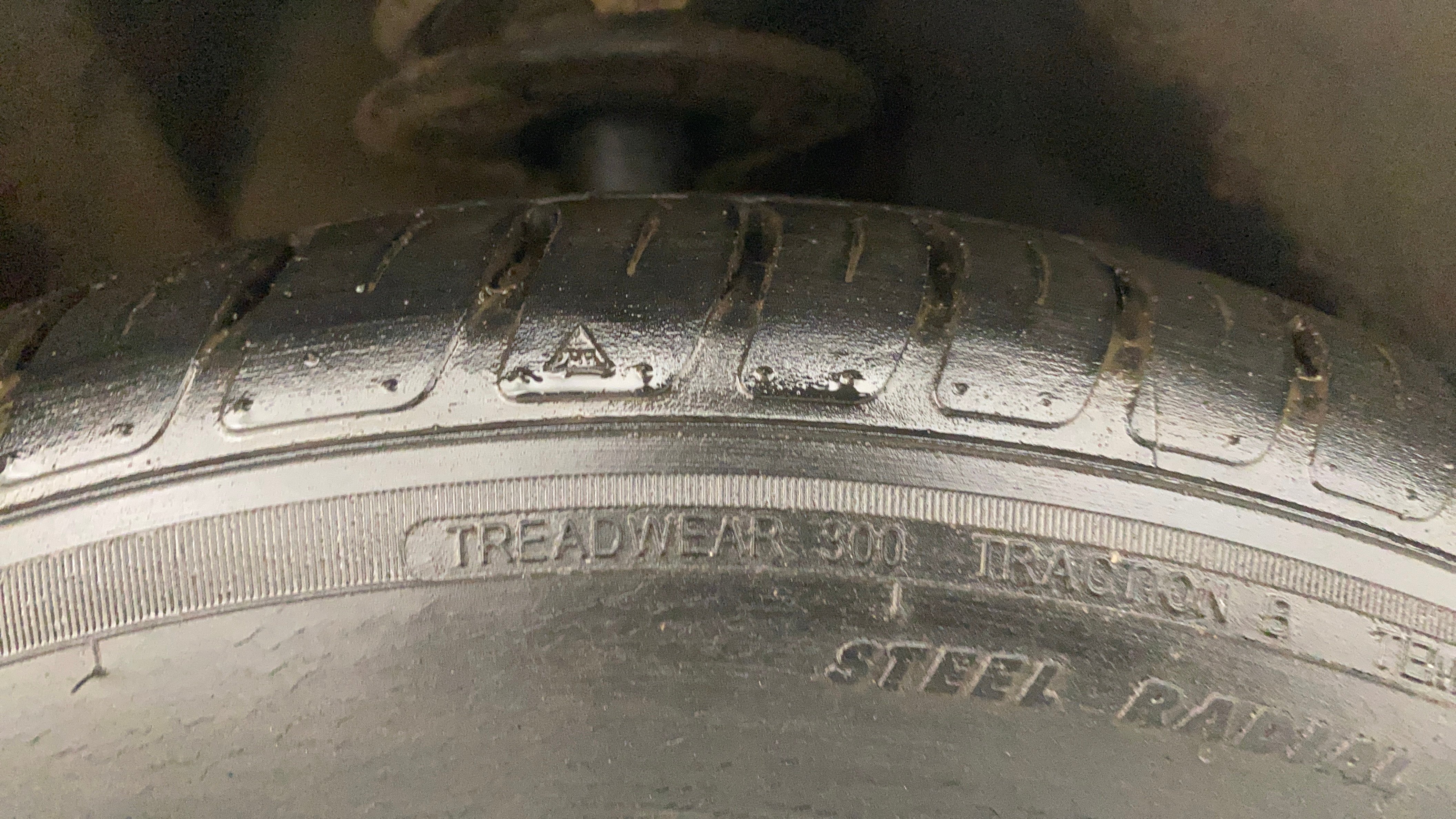 camera-Right-Front-Tyre-Tread