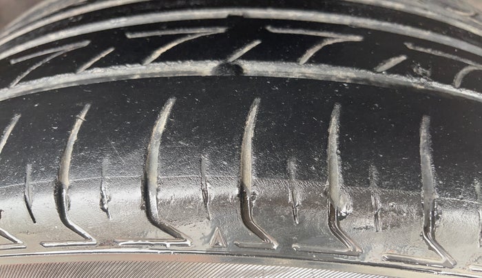 2018 Jeep Compass LIMITED 2.0 DIESEL 4X4, Diesel, Manual, 71,366 km, Right Front Tyre Tread