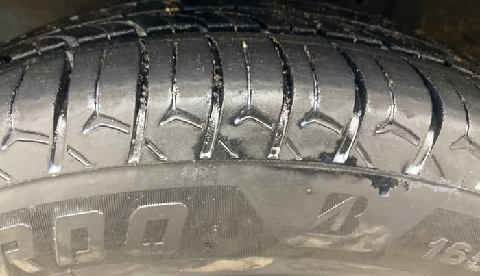 2019 Maruti New Wagon-R ZXI 1.2 AMT, Petrol, Automatic, 1,11,717 km, Left Front Tyre Tread