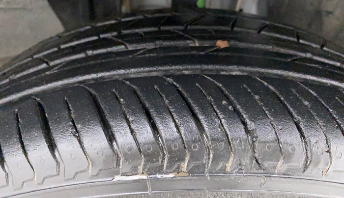 2021 Renault Kiger RXZ CVT 1.0 TURBO, Petrol, Automatic, 9,698 km, Right Front Tyre Tread