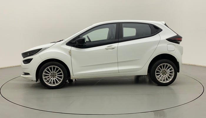 2021 Tata ALTROZ XE DIESEL, Diesel, Manual, 14,640 km, Left Side