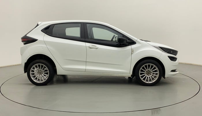 2021 Tata ALTROZ XE DIESEL, Diesel, Manual, 14,640 km, Right Side View