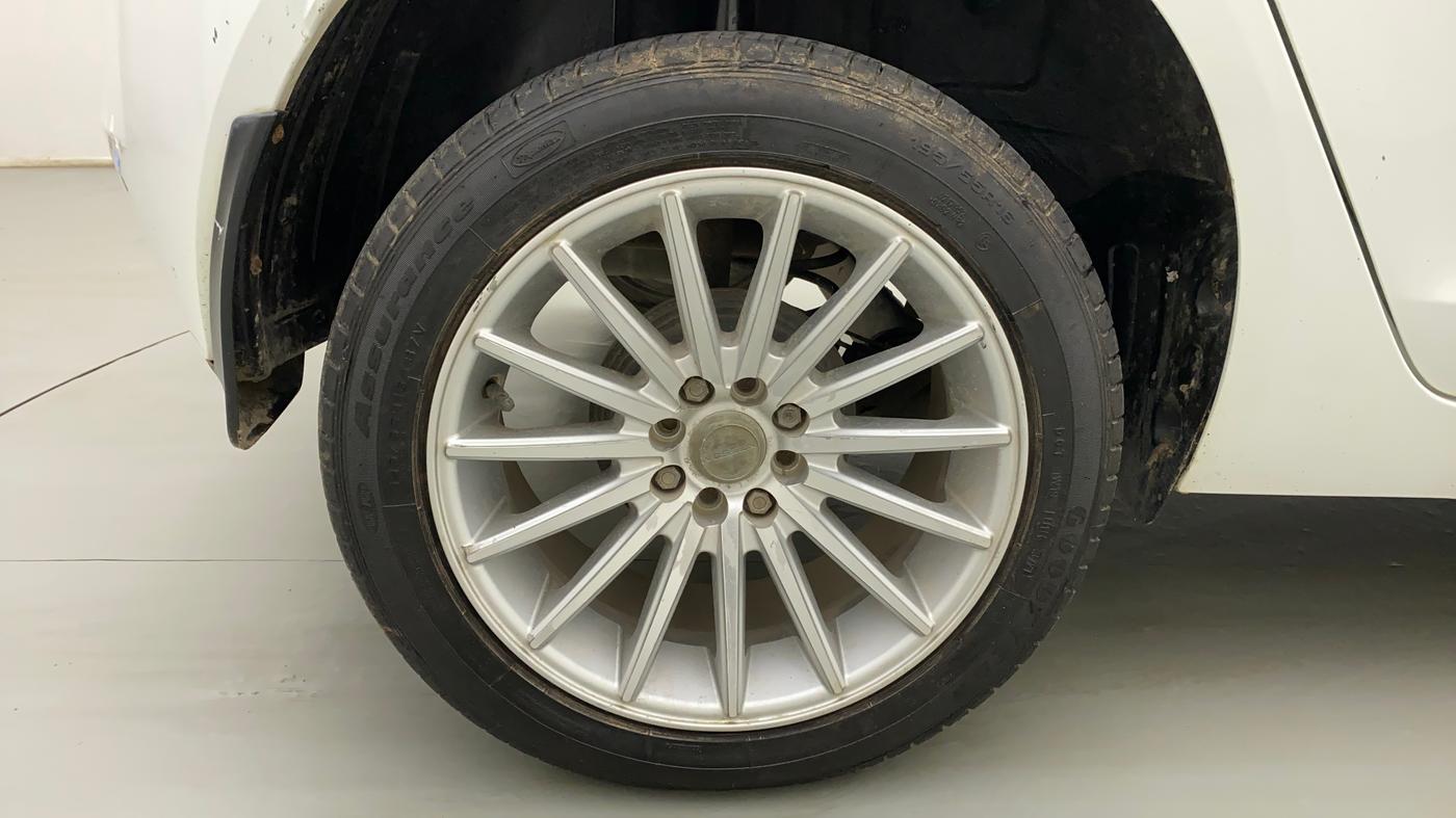 2021 Tata ALTROZ XE DIESEL, Diesel, Manual, 14,640 km, Right Rear Wheel