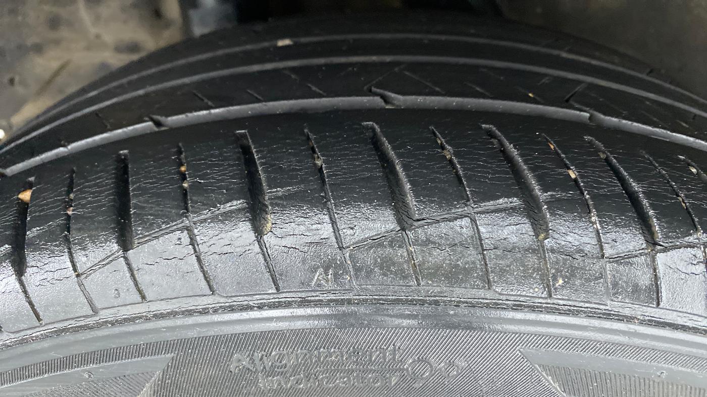 2019 Hyundai Verna 1.6 SX VTVT (O), Petrol, Manual, 29,414 km, Right Rear Tyre Tread