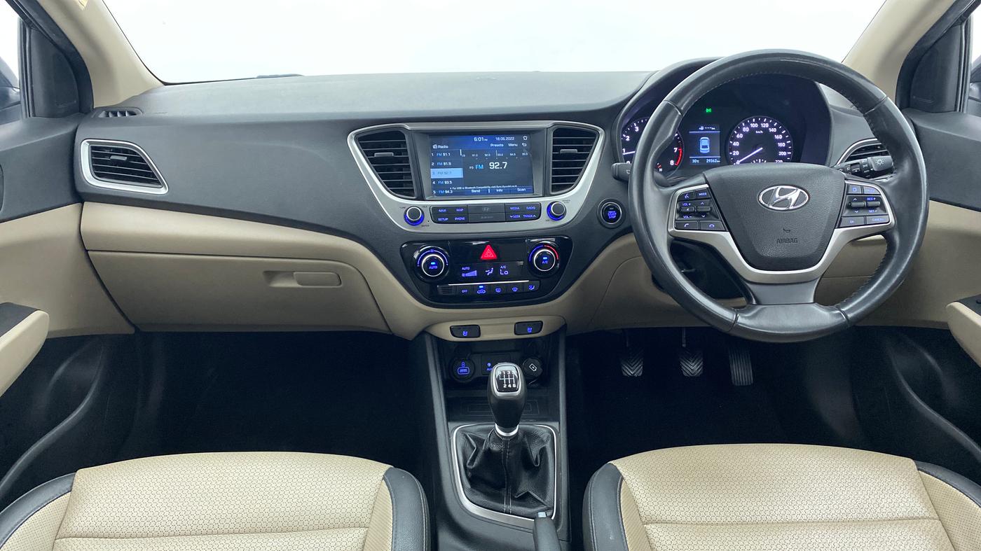 2019 Hyundai Verna 1.6 SX VTVT (O), Petrol, Manual, 29,414 km, Dashboard