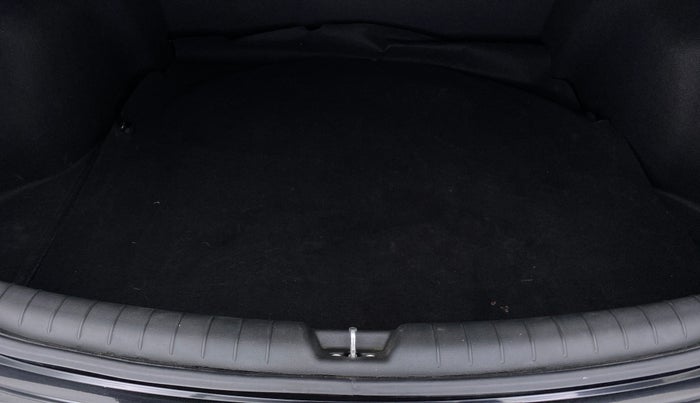 2019 Hyundai Verna 1.6 SX VTVT (O), Petrol, Manual, 29,414 km, Boot Inside