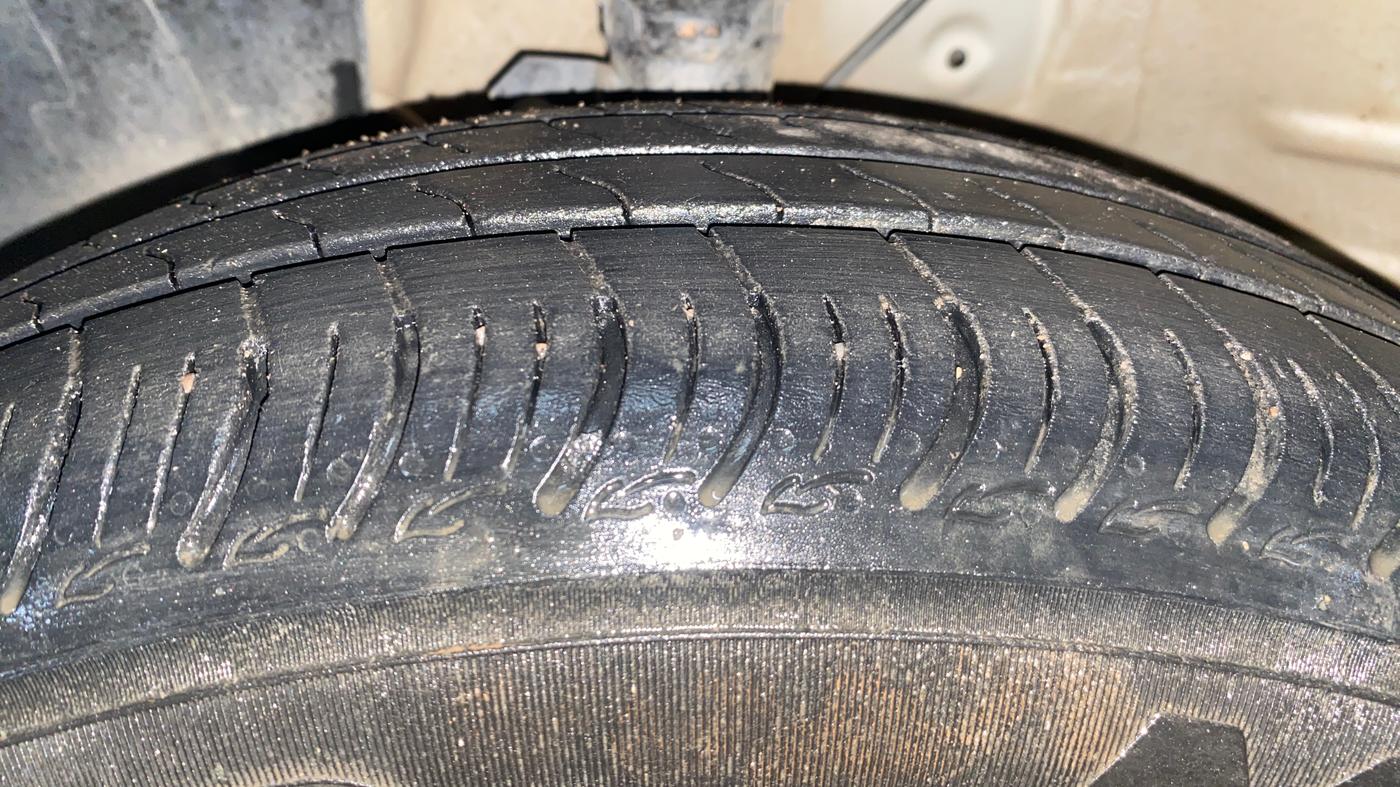 2025 Maruti New Wagon-R VXI CNG 1.0, CNG, Manual, 39,420 km, Left Front Tyre Tread