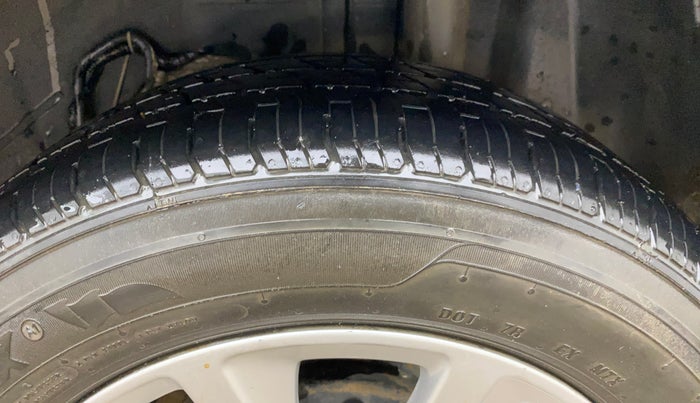 2019 Ford New Figo TITANIUM 1.2 PETROL MT, Petrol, Manual, 75,271 km, Left Rear Tyre Tread