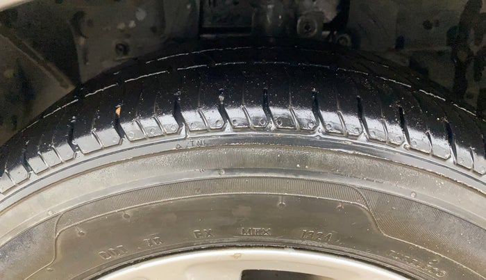 2019 Ford New Figo TITANIUM 1.2 PETROL MT, Petrol, Manual, 75,271 km, Left Front Tyre Tread