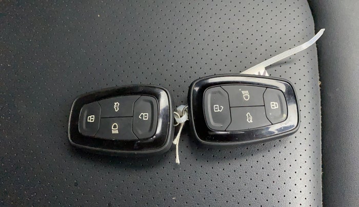 2021 Tata NEXON XZ PLUS PETROL DARK EDITION, Petrol, Manual, 64,254 km, Key Close Up