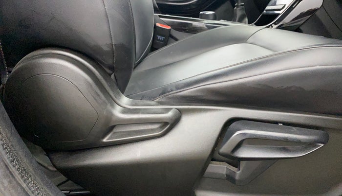 2021 Tata NEXON XZ PLUS PETROL DARK EDITION, Petrol, Manual, 64,254 km, Driver Side Adjustment Panel