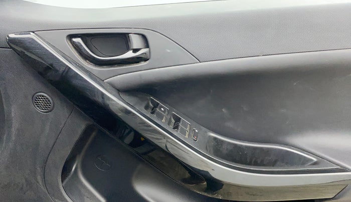 2021 Tata NEXON XZ PLUS PETROL DARK EDITION, Petrol, Manual, 64,254 km, Driver Side Door Panels Control