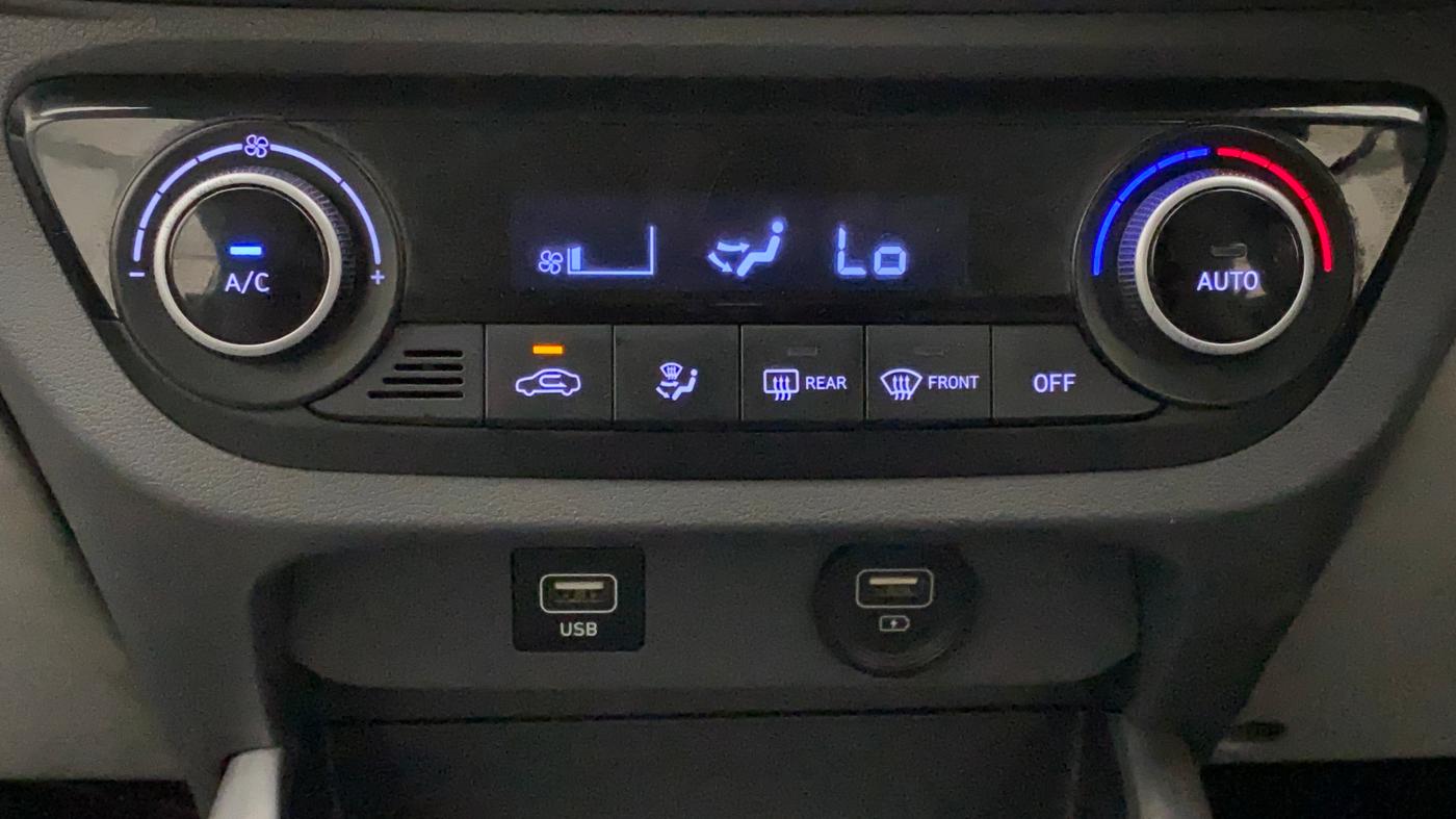 2019 Hyundai GRAND I10 NIOS SPORTZ AMT 1.2 KAPPA VTVT, Petrol, Automatic, 41,964 km, Automatic Climate Control