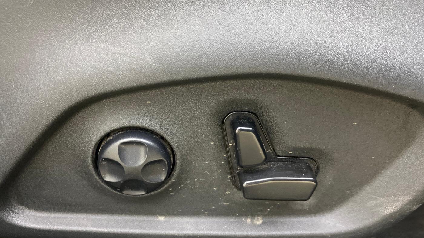 2021 Jeep Compass MODEL S (O) 1.4 PETROL DCT, Petrol, Automatic, 38,151 km, Driver Side Adjustment Panel