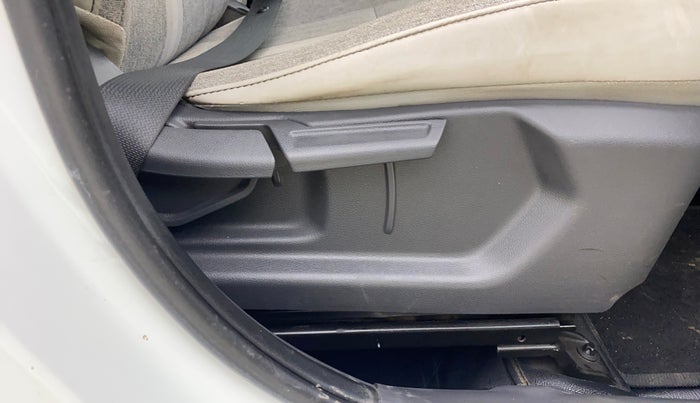 2020 Hyundai GRAND I10 NIOS SPORTZ 1.2 KAPPA VTVT, Petrol, Manual, 44,636 km, Driver Side Adjustment Panel