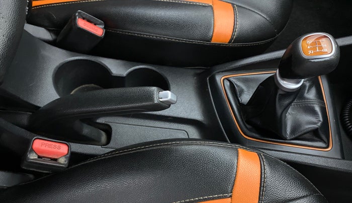 2015 Hyundai i20 Active 1.2 SX, Petrol, Manual, 69,649 km, Gear Lever